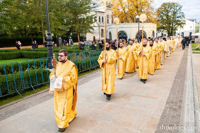 Bucuria credinței la Iași – Sfânta Liturghie în cinstea Sfintei Parascheva și a Sfântului Grigorie Palama, 2025 / Foto: Claudiu Pântea Bucuria credinței la Iași – Sfânta Liturghie în cinstea Sfintei Parascheva și a Sfântului Grigorie Palama, 2025