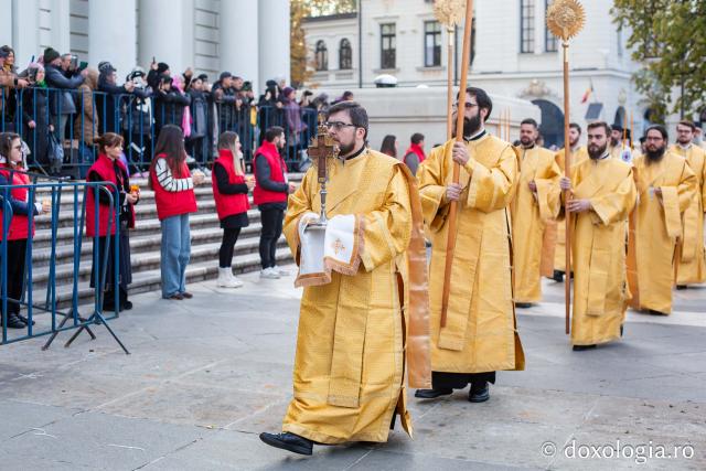 Bucuria credinței la Iași – Sfânta Liturghie în cinstea Sfintei Parascheva și a Sfântului Grigorie Palama, 2025 / Foto: Claudiu Pântea Bucuria credinței la Iași – Sfânta Liturghie în cinstea Sfintei Parascheva și a Sfântului Grigorie Palama, 2025