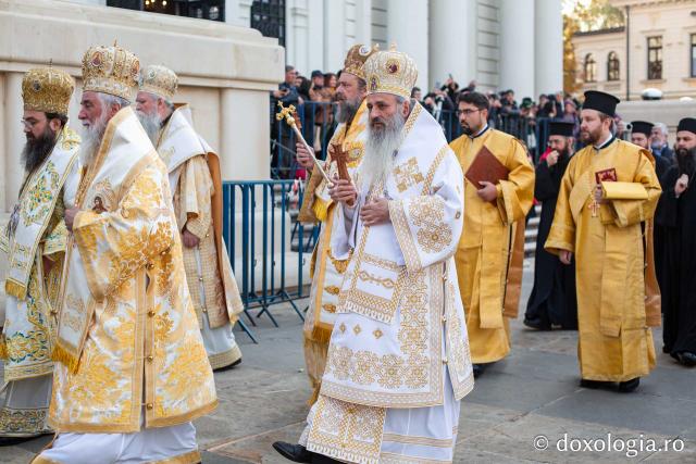 Bucuria credinței la Iași – Sfânta Liturghie în cinstea Sfintei Parascheva și a Sfântului Grigorie Palama, 2025 / Foto: Claudiu Pântea Bucuria credinței la Iași – Sfânta Liturghie în cinstea Sfintei Parascheva și a Sfântului Grigorie Palama, 2025
