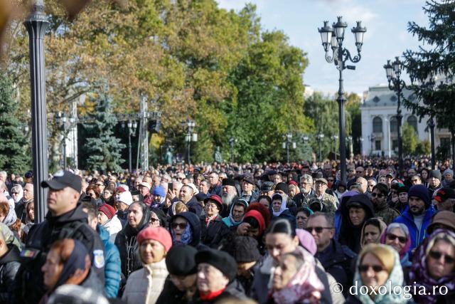 Bucuria credinței la Iași – Sfânta Liturghie în cinstea Sfintei Parascheva și a Sfântului Grigorie Palama, 2025 / Foto: Claudiu Pântea (Foto) Bucuria credinței la Iași – Sfânta Liturghie în cinstea Sfintei Parascheva și a Sfântului Grigorie Palama, 2025