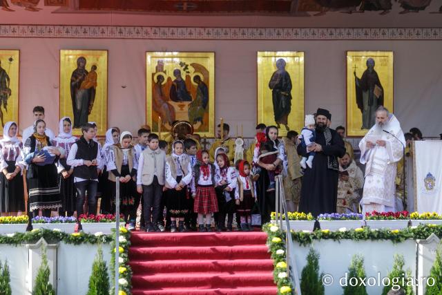 Bucuria credinței la Iași – Sfânta Liturghie în cinstea Sfintei Parascheva și a Sfântului Grigorie Palama, 2025 / Foto: pr. Silviu Cluci (Foto) Bucuria credinței la Iași – Sfânta Liturghie în cinstea Sfintei Parascheva și a Sfântului Grigorie Palama, 2025
