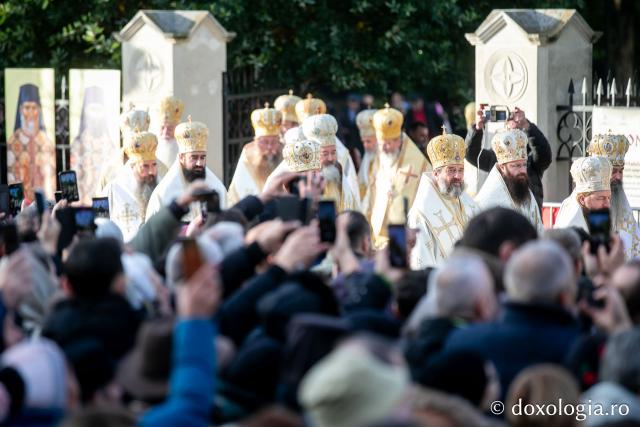 Bucuria credinței la Iași – Sfânta Liturghie în cinstea Sfintei Parascheva și a Sfântului Grigorie Palama, 2025 / Foto: Pr. Silviu Cluci Bucuria credinței la Iași – Sfânta Liturghie în cinstea Sfintei Parascheva și a Sfântului Grigorie Palama, 2025