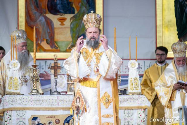 Bucuria credinței la Iași – Sfânta Liturghie în cinstea Sfintei Parascheva și a Sfântului Grigorie Palama, 2025 / Foto: Pr. Silviu Cluci Bucuria credinței la Iași – Sfânta Liturghie în cinstea Sfintei Parascheva și a Sfântului Grigorie Palama, 2025