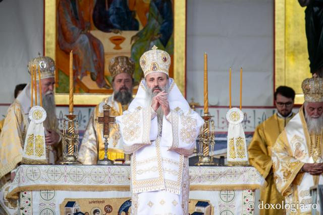 Bucuria credinței la Iași – Sfânta Liturghie în cinstea Sfintei Parascheva și a Sfântului Grigorie Palama, 2025 / Foto: Pr. Silviu Cluci Bucuria credinței la Iași – Sfânta Liturghie în cinstea Sfintei Parascheva și a Sfântului Grigorie Palama, 2025