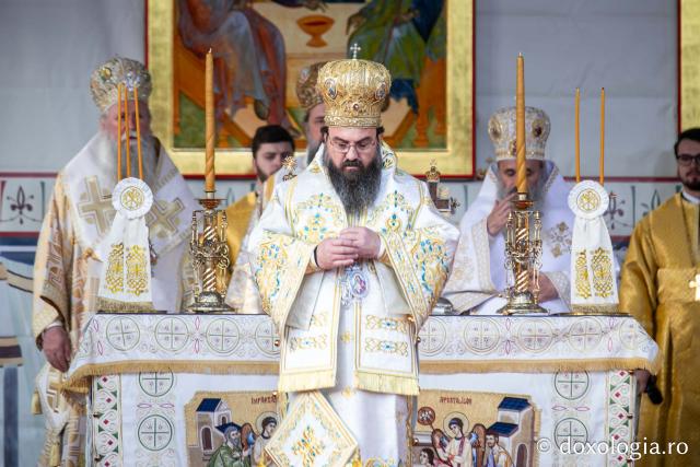 Bucuria credinței la Iași – Sfânta Liturghie în cinstea Sfintei Parascheva și a Sfântului Grigorie Palama, 2025 / Foto: Pr. Silviu Cluci Bucuria credinței la Iași – Sfânta Liturghie în cinstea Sfintei Parascheva și a Sfântului Grigorie Palama, 2025