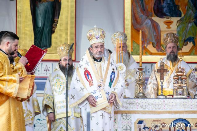 Bucuria credinței la Iași – Sfânta Liturghie în cinstea Sfintei Parascheva și a Sfântului Grigorie Palama, 2025 / Foto: Pr. Silviu Cluci Bucuria credinței la Iași – Sfânta Liturghie în cinstea Sfintei Parascheva și a Sfântului Grigorie Palama, 2025