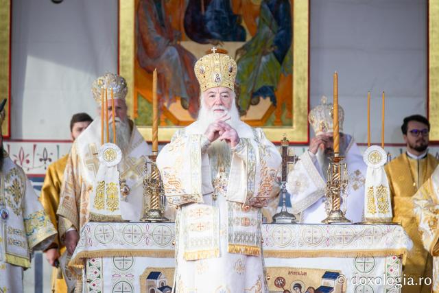 Bucuria credinței la Iași – Sfânta Liturghie în cinstea Sfintei Parascheva și a Sfântului Grigorie Palama, 2025 / Foto: Pr. Silviu Cluci Bucuria credinței la Iași – Sfânta Liturghie în cinstea Sfintei Parascheva și a Sfântului Grigorie Palama, 2025