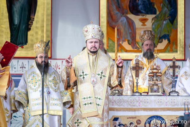Bucuria credinței la Iași – Sfânta Liturghie în cinstea Sfintei Parascheva și a Sfântului Grigorie Palama, 2025 / Foto: Pr. Silviu Cluci Bucuria credinței la Iași – Sfânta Liturghie în cinstea Sfintei Parascheva și a Sfântului Grigorie Palama, 2025