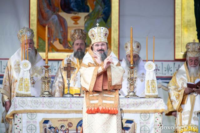 Bucuria credinței la Iași – Sfânta Liturghie în cinstea Sfintei Parascheva și a Sfântului Grigorie Palama, 2025 / Foto: Pr. Silviu Cluci Bucuria credinței la Iași – Sfânta Liturghie în cinstea Sfintei Parascheva și a Sfântului Grigorie Palama, 2025