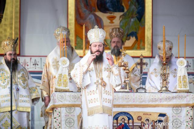 Bucuria credinței la Iași – Sfânta Liturghie în cinstea Sfintei Parascheva și a Sfântului Grigorie Palama, 2025 / Foto: Pr. Silviu Cluci Bucuria credinței la Iași – Sfânta Liturghie în cinstea Sfintei Parascheva și a Sfântului Grigorie Palama, 2025