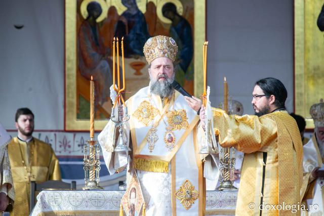 Bucuria credinței la Iași – Sfânta Liturghie în cinstea Sfintei Parascheva și a Sfântului Grigorie Palama, 2025 / Foto: Pr. Silviu Cluci Bucuria credinței la Iași – Sfânta Liturghie în cinstea Sfintei Parascheva și a Sfântului Grigorie Palama, 2025