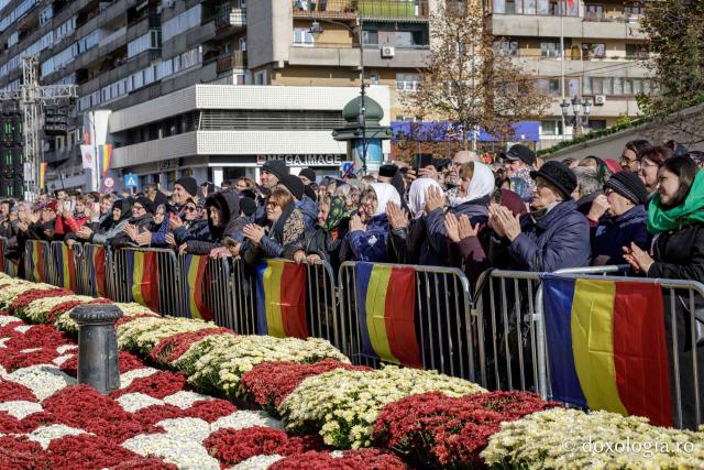 Bucuria credinței la Iași – Sfânta Liturghie în cinstea Sfintei Parascheva și a Sfântului Grigorie Palama, 2025 / Foto: Oana Nechifor Bucuria credinței la Iași – Sfânta Liturghie în cinstea Sfintei Parascheva și a Sfântului Grigorie Palama, 2025