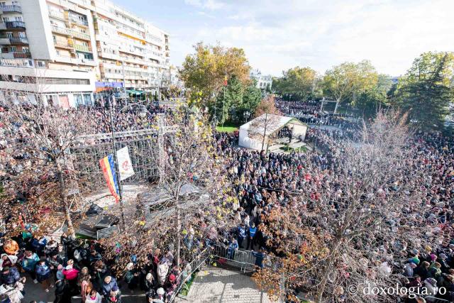 Bucuria credinței la Iași – Sfânta Liturghie în cinstea Sfintei Parascheva și a Sfântului Grigorie Palama, 2025 / Foto: Oana Nechifor Bucuria credinței la Iași – Sfânta Liturghie în cinstea Sfintei Parascheva și a Sfântului Grigorie Palama, 2025