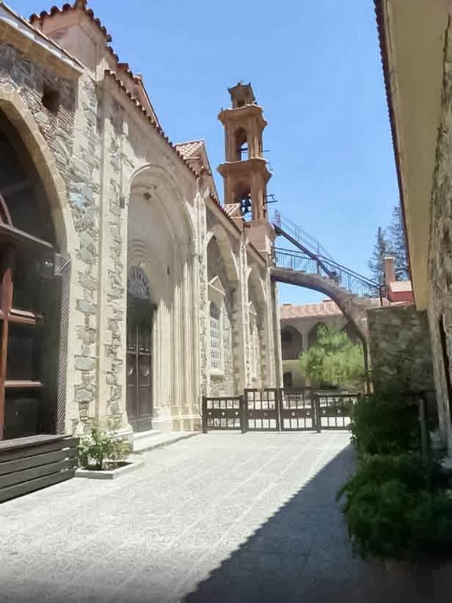 (Foto) Liniștea și pacea de la Mănăstirea Mahaira din Cipru 