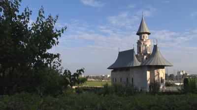 (Video) Resfințirea Bisericii Mănăstirii Vlădiceni